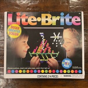 Lite Brite Illuminated Peg Art Toy